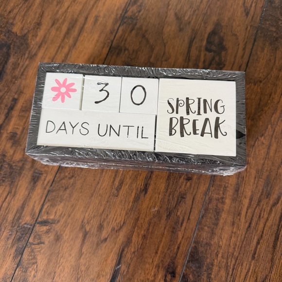 Countdown Block Calendar - Picture 1 of 6